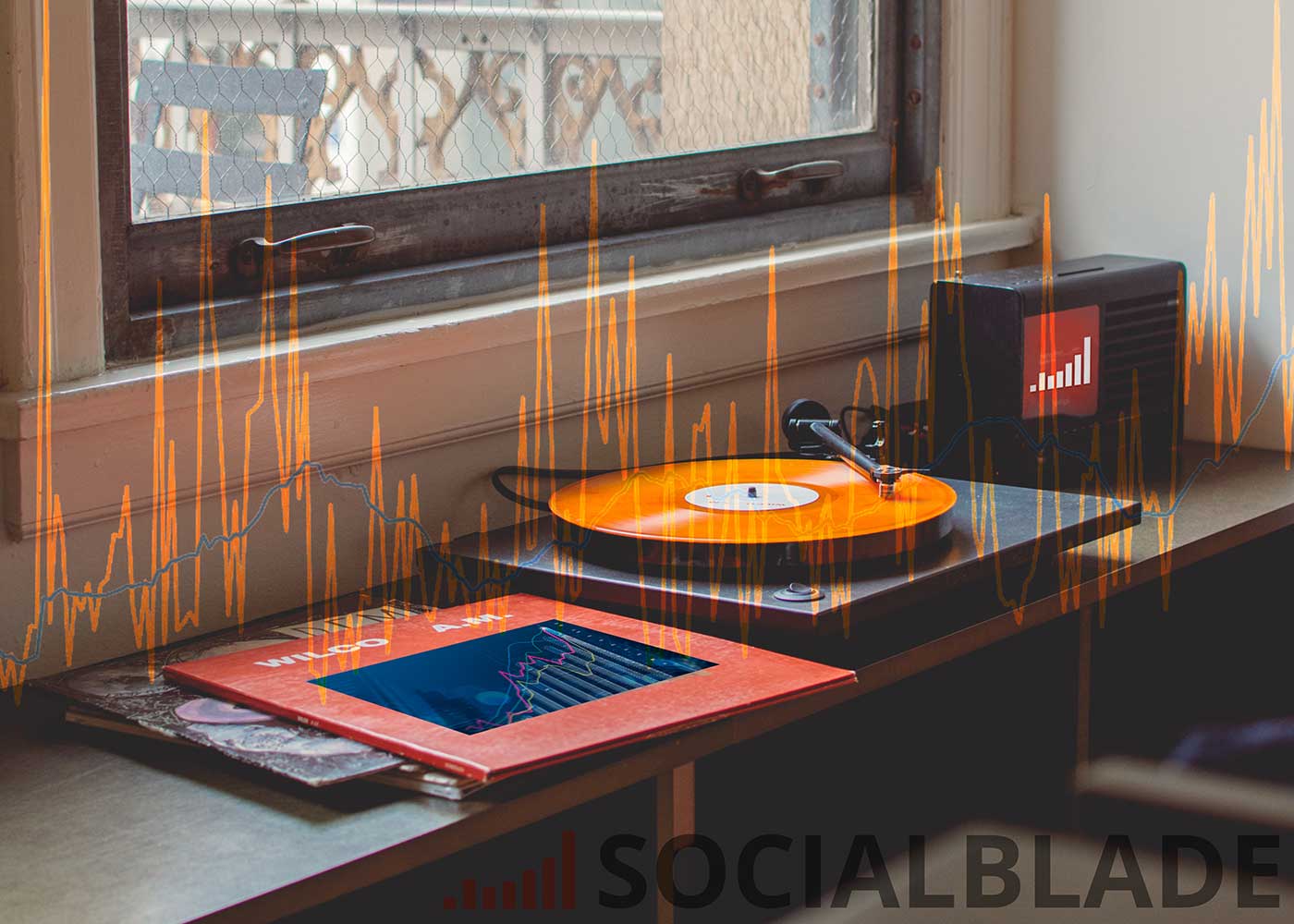 vinile-disc-with-title-social-blade